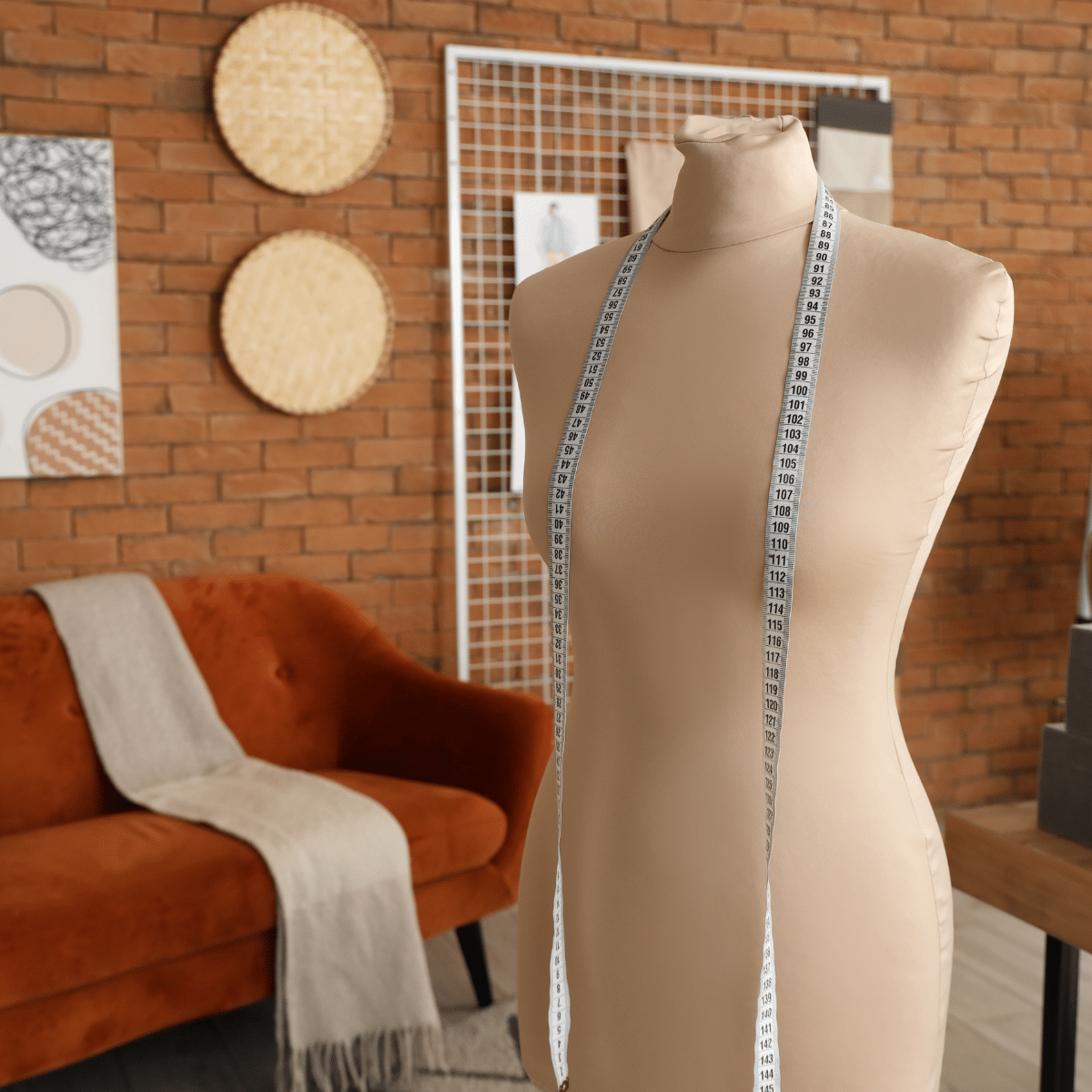 Buste de couture et mètre ruban, offre colorimétrie et morphologie en ligne